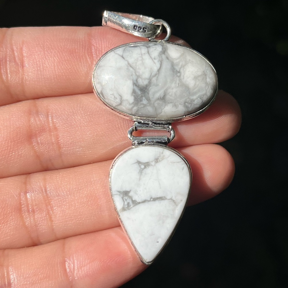 Silver plated‎ Howlite pendant